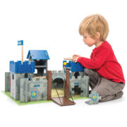 TV235-Excalibut-Blue-Wooden-Toy-Castle-Boy