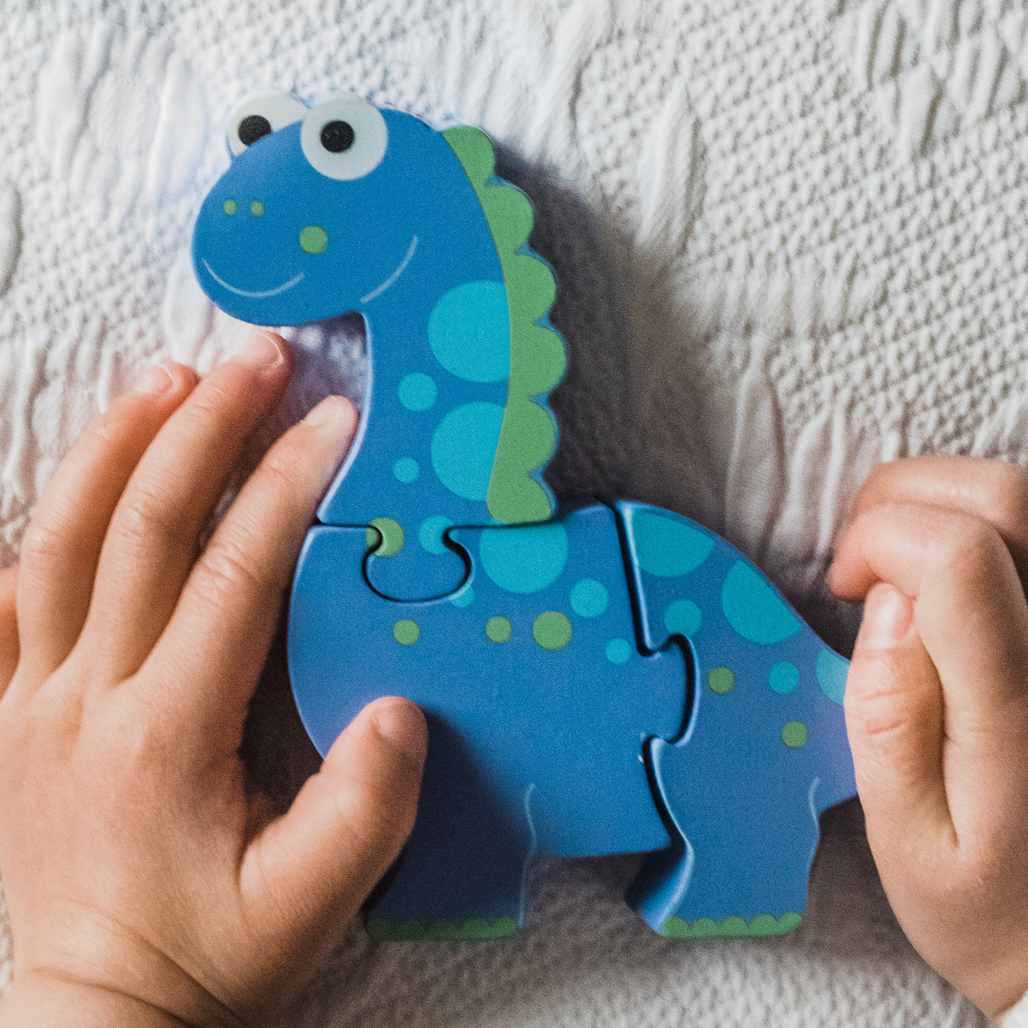 WOODEN PUZZLE – DIPLODOCUS_2_LIFESTYLE